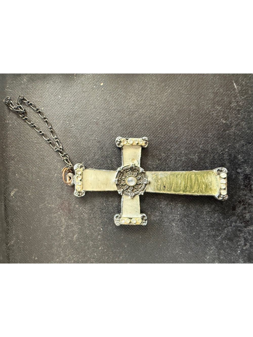 Vintage Decorative Cross Pendant with Chain